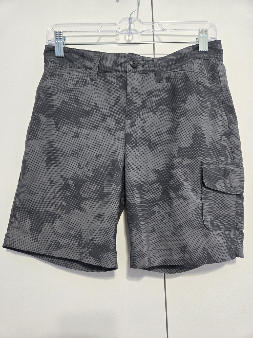 Eddie Bauer Women’s Cargo Golf Shorts Gray Floral Print Size 2